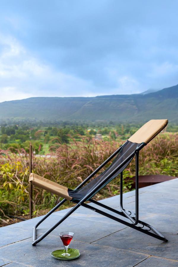 Saffronstays Zen, Igatpuri - Lake-View Villa With Indoor And Outdoor Games المظهر الخارجي الصورة