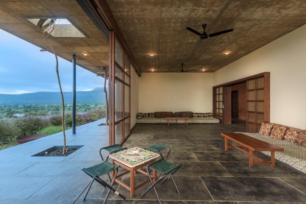 Saffronstays Zen, Igatpuri - Lake-View Villa With Indoor And Outdoor Games المظهر الخارجي الصورة